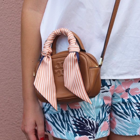 Last one Red Heart Silk Scarf - Picture 2 of 6